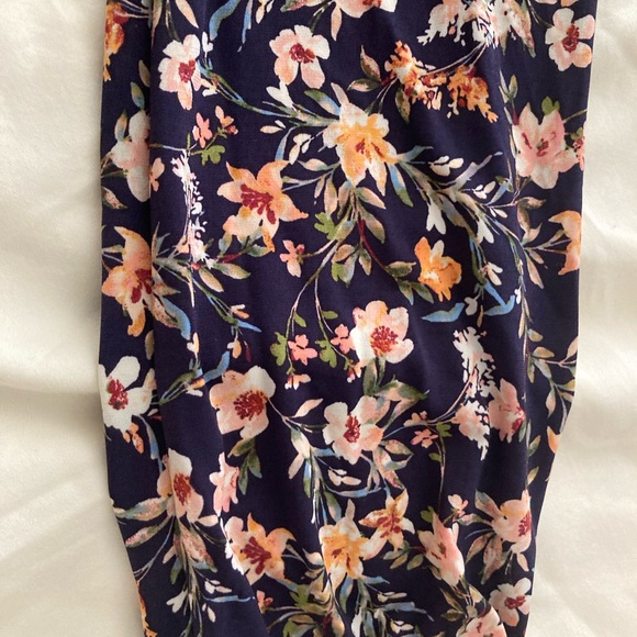 Women’s blouse/top - Picture 2 of 5